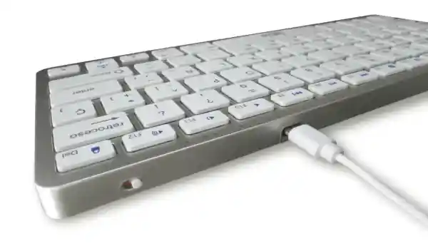 Teclado Inalámbrico Bluetooth Slim Recargable USB-C RDK-902 Español